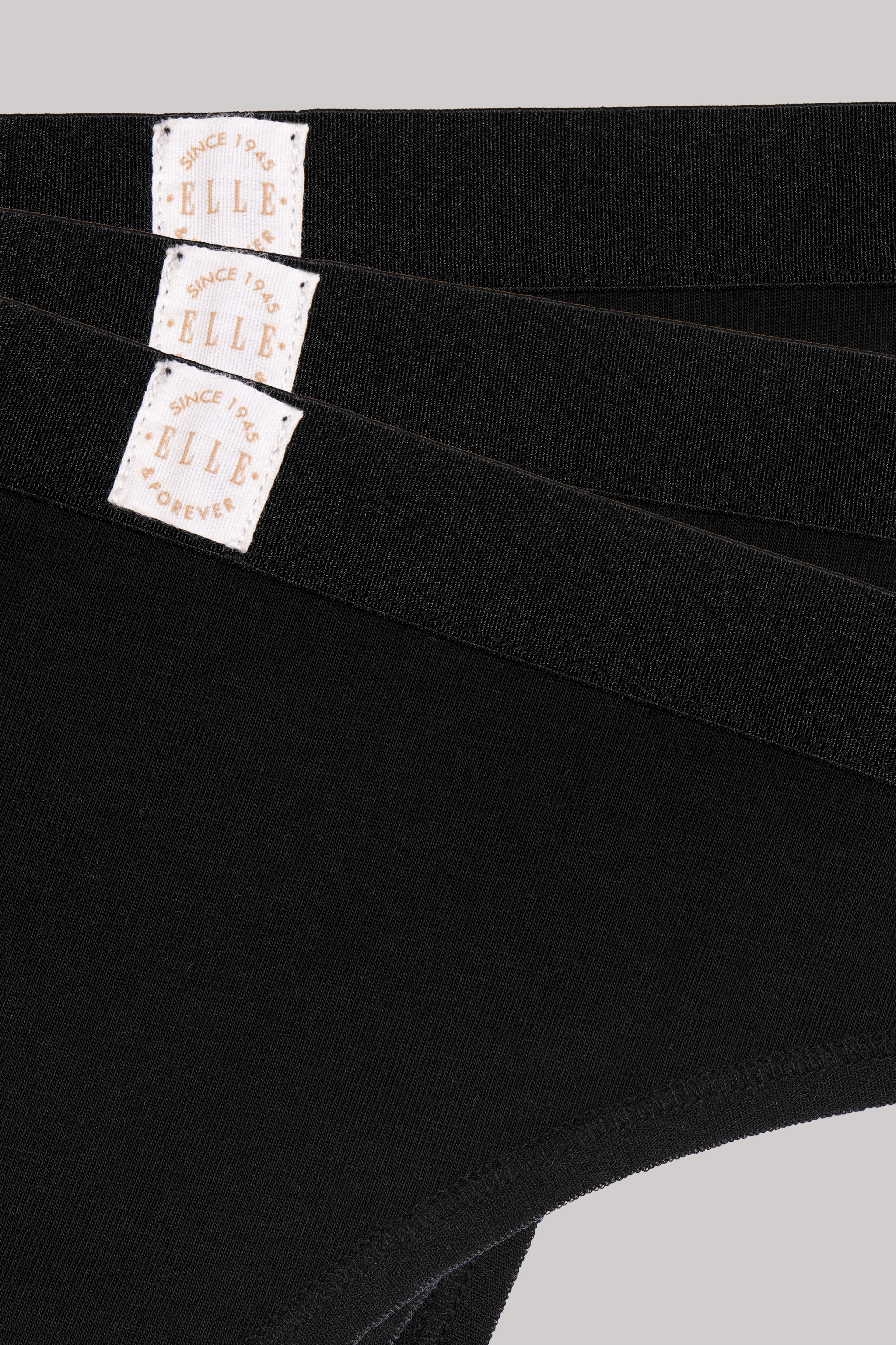 3 Pack Super Soft Cotton Heritage Patch Thongs in Black RRP £22