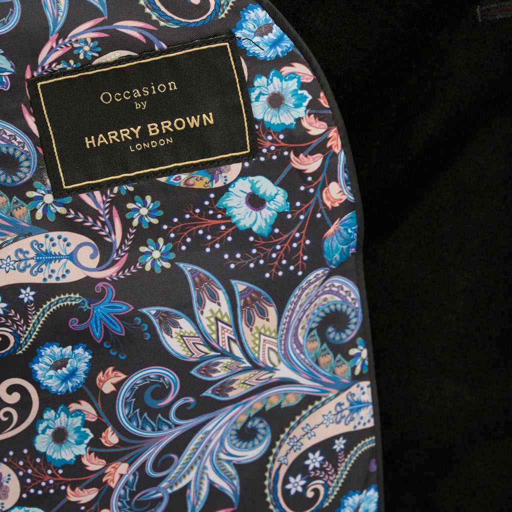 Leo Velvet Tuxedo Dinner Jacket with Shawl Lapel Detail in Black RRP £159