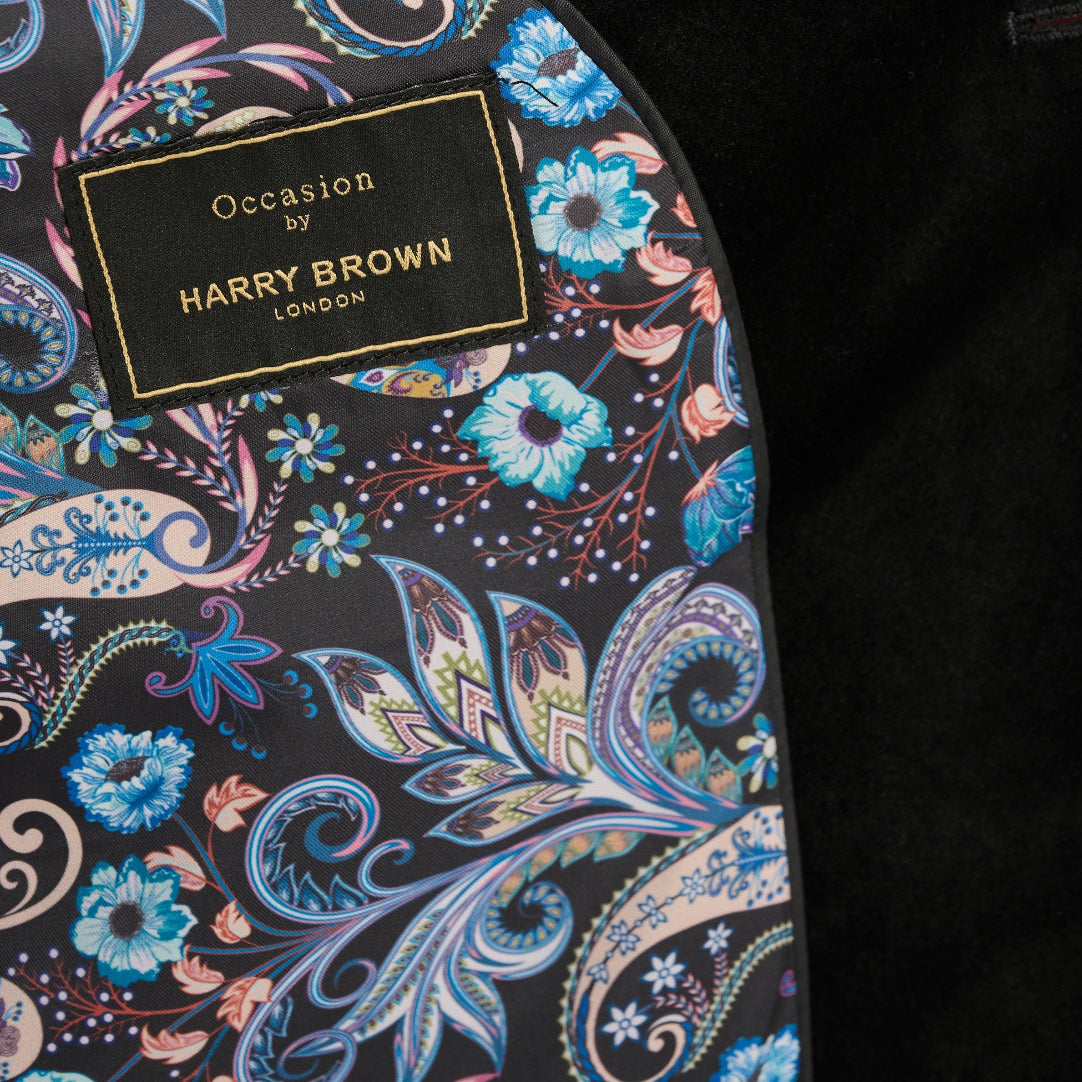 Leo Velvet Tuxedo Dinner Jacket with Shawl Lapel Detail in Black RRP £159