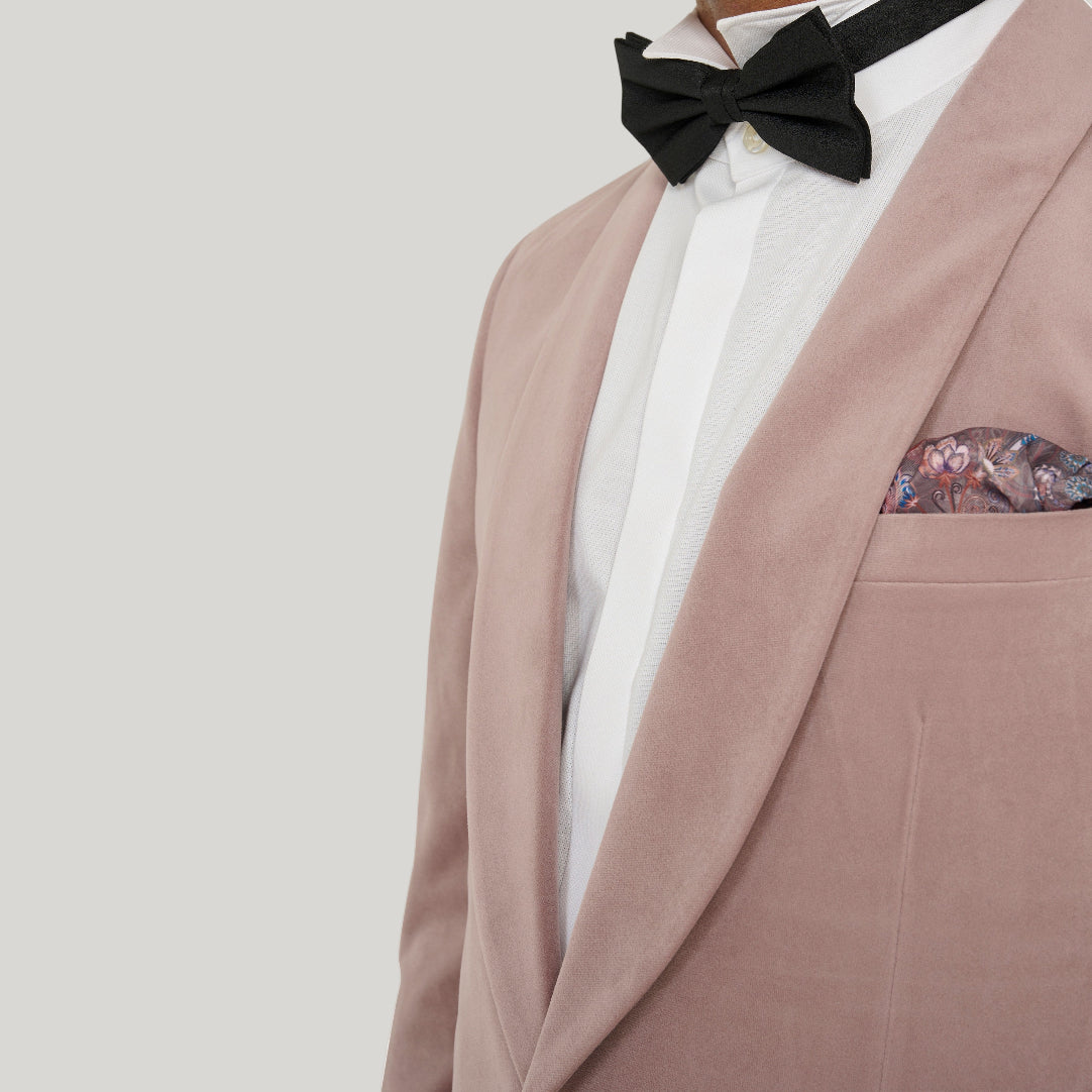 Leo Velvet Tuxedo Dinner Jacket with Shawl Lapel Detail in Blush RRP £159