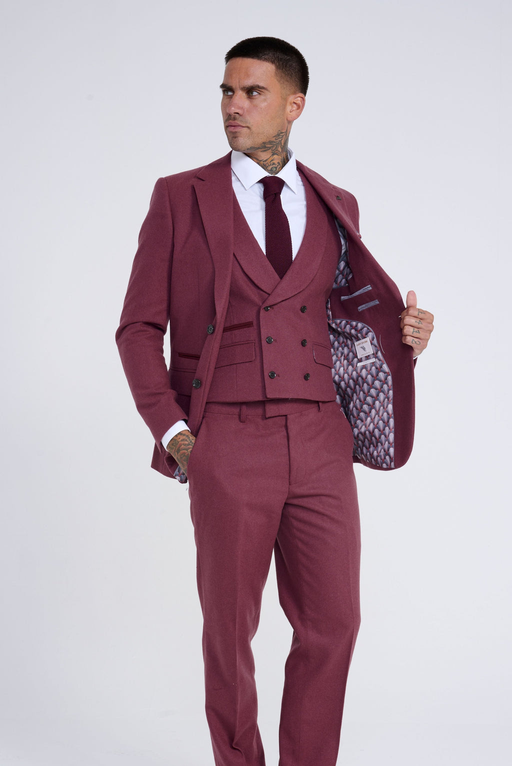 Experience the modern London style with a Harry Brown suit. Discover how to elevate your wardrobe and make a fashion statement with this sophisticated and timeless piece.